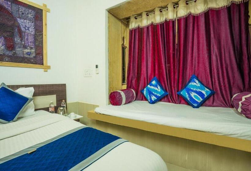 Семейный Номер, Moscow Haveli & Desert Safari