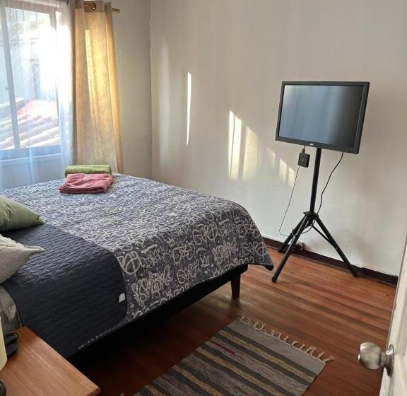 Quarto Estandar Banheiro Compartilhado, Hostal Gloria Quintamar