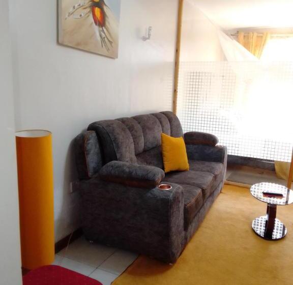 اتاق استاندارد, Tsavo 90 Degrees Apartment