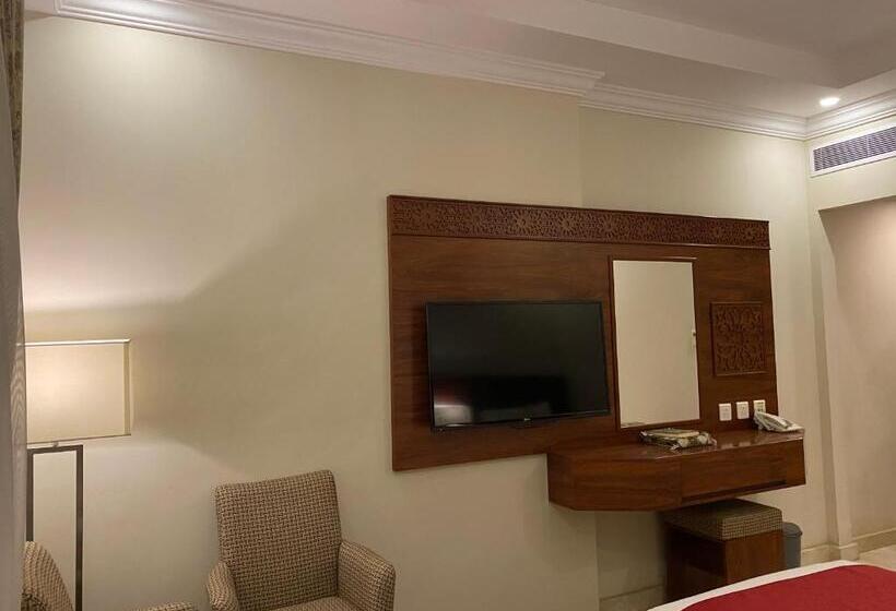 Quarto Triplo Estandar, Rafahya Hotel Makkah