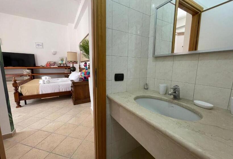 Номер Стандарт, Wild Rooms&house