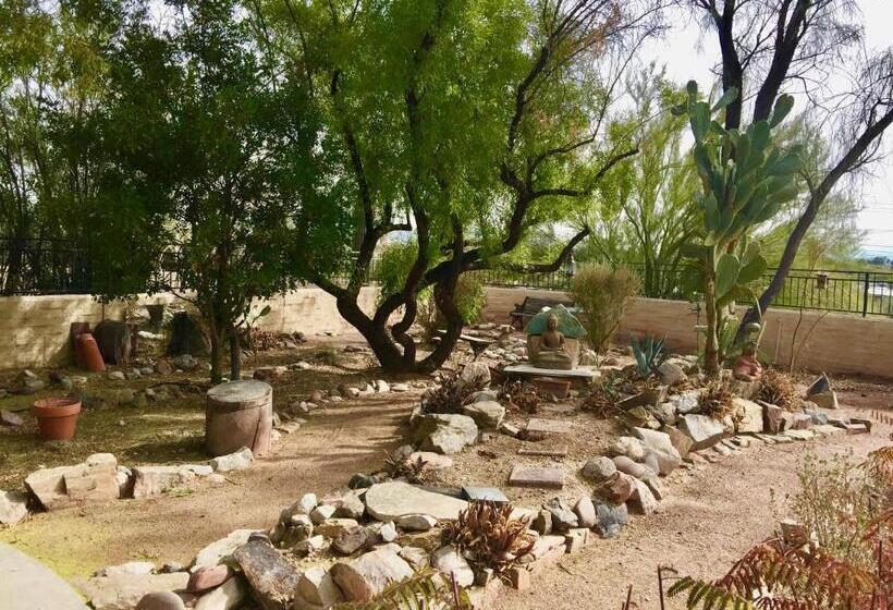 Люкс Повышенной Комфортности, Peaceful, Private Desert Retreat