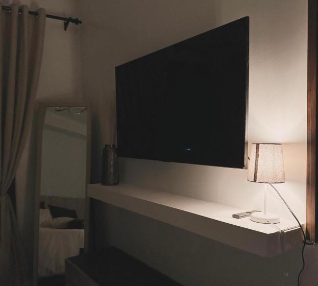 Estúdio standart Cama King, 1 Br With Balcony & King Sized Bed Near Mall Of Asia