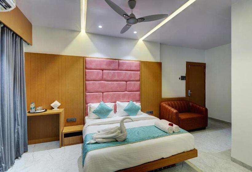 Suite, Radhe Residency