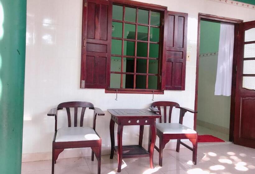 اتاق استاندارد سه تخته با چشم‌انداز باغ, Anh Linh Guest House