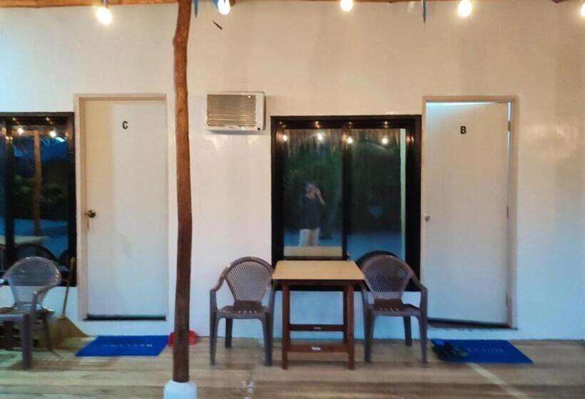 اتاق استاندارد چهار تخته, Cocohut Beach House