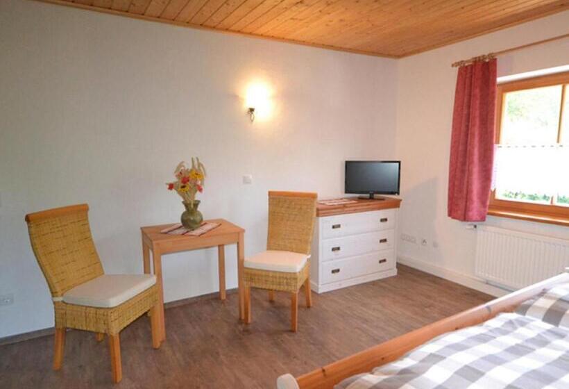 Номер Стандарт, Holzhammer Hof