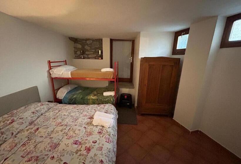 Номер Стандарт, La Maison Jaune