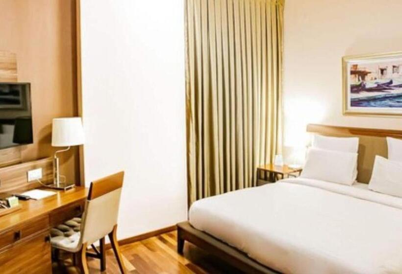 سوئیت با تخت بزرگ, Royal Residence Suites