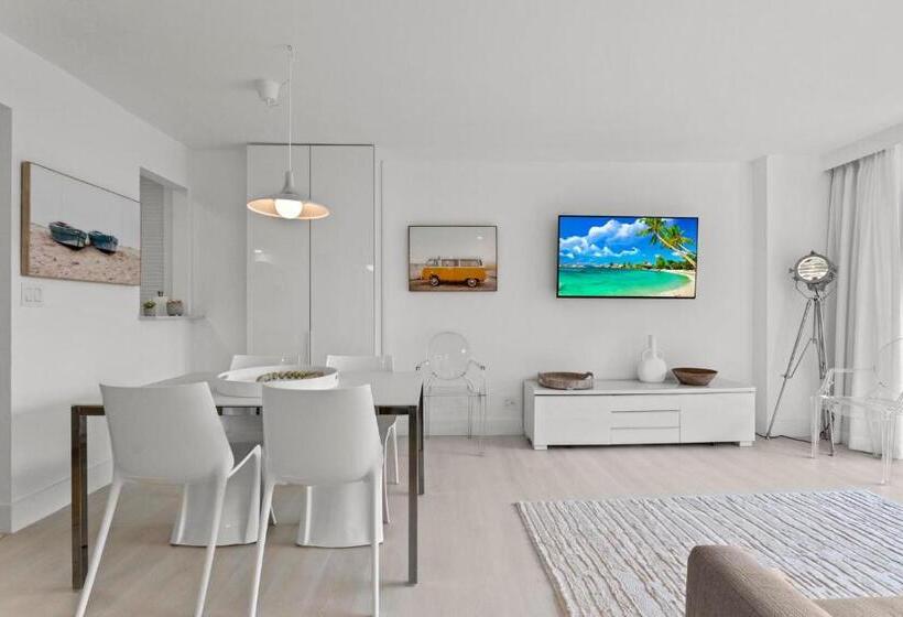１ベッドルームのデラックスアパートメント, Luxury Condo Hotel With Full Kitchen, Located At 5 Mints Walk To The Beach