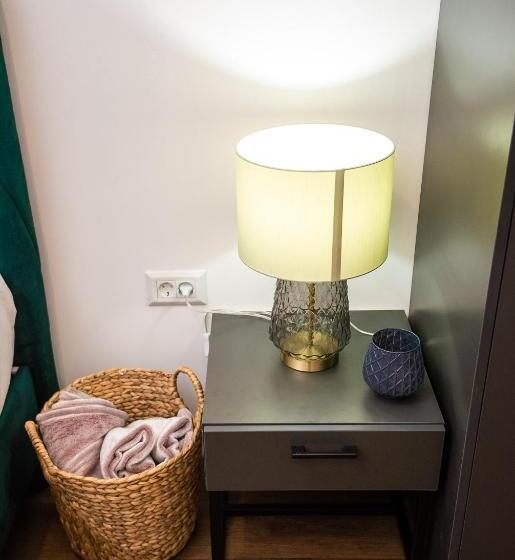 اتاق استاندارد یک نفره, Leo Luxury Rooms I Apartments