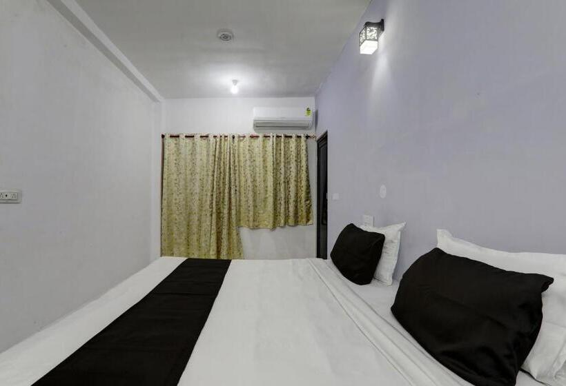 Трехместный Номер Классика, Oyo Flagship Hotel Classic Inn