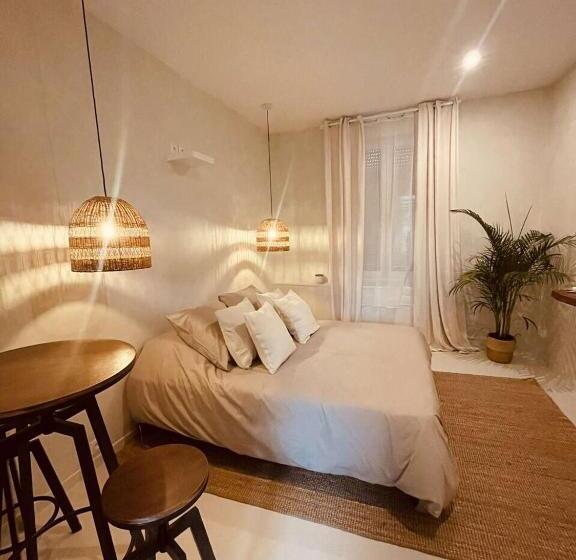 Люкс, Maison Marceau Suite And Spa