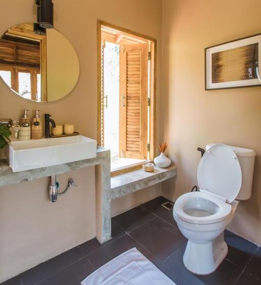 Вилла 3 Спальни, Kod Sapan Resort, Nan