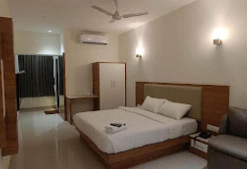 Номер Deluxe, Sri Murugan Residency, Coimbatore