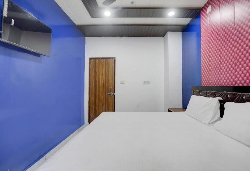 Трехместный Номер Классика, Oyo Kittu Hotel And Restaurant
