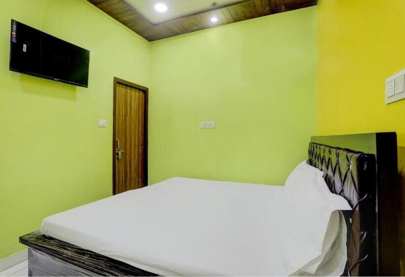 Трехместный Номер Классика, Oyo Kittu Hotel And Restaurant