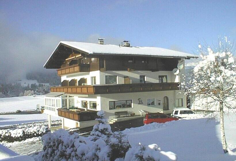 침실 2개 아파트, Haus Hubertus