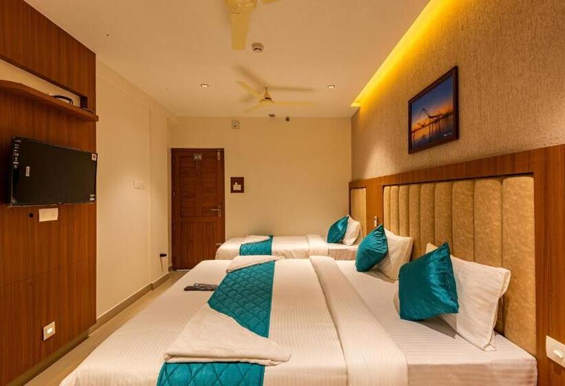 Трехместный Номер Deluxe, Stay Bella Kozhikode