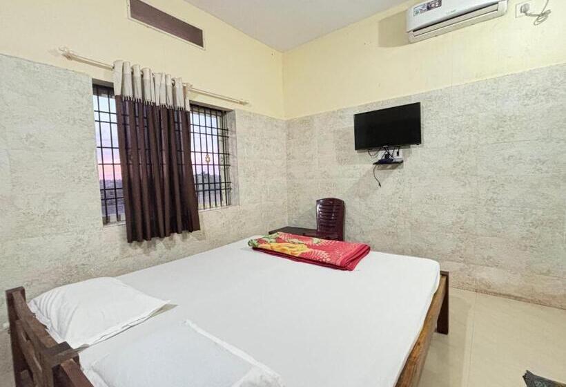 标准间, Staymaker Naik Residency