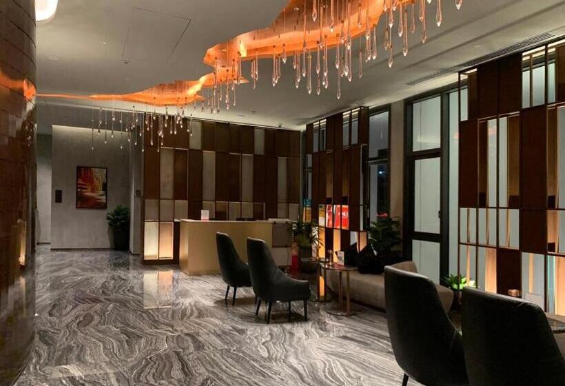 Номер Deluxe Вид на Море с Балконом, 503 Edge芭提雅25层正海景大二房二厅二卫, 沙滩+步行街+购物中心
