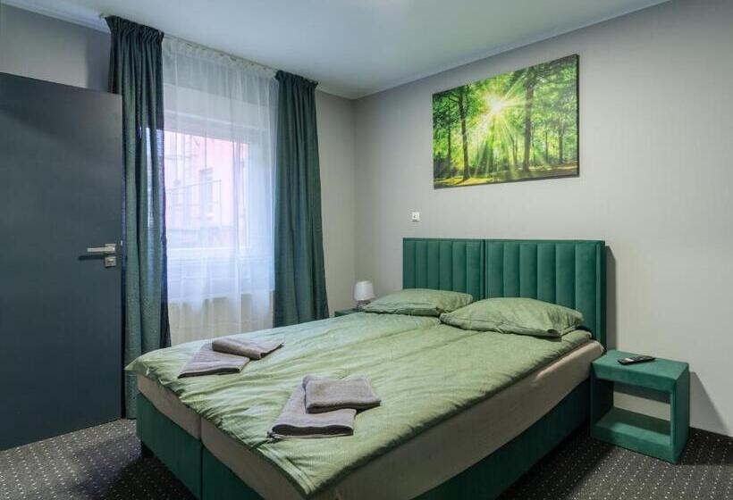 اتاق اکونومی, Bed And Breakfast 33