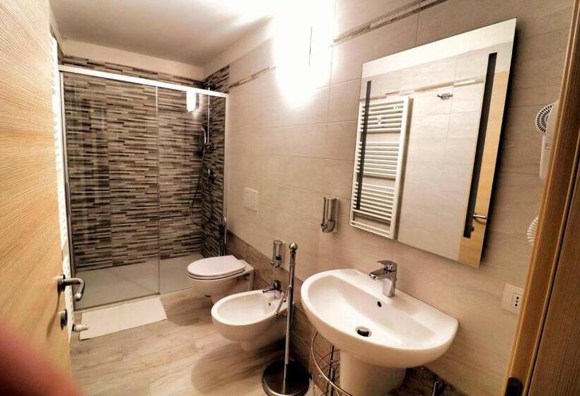 Quarto Deluxe com Sacada, Sentieri Del Garda