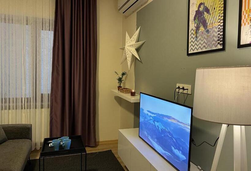 低层单卧公寓, Roj Suite