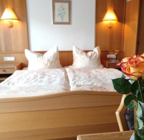 Номер Стандарт, Frühstücks Pension Lichtenauer Hof