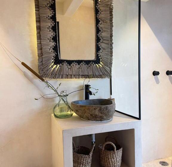 Quarto Deluxe com Sacada, Casa Realm