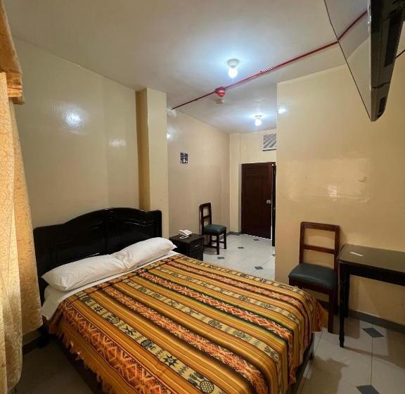 Quarto Estandar, Rodey, Huaquillas