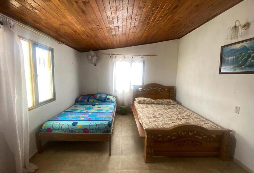 스탠다드 룸, Tahamies Hostal   Artesanos Y Turistas