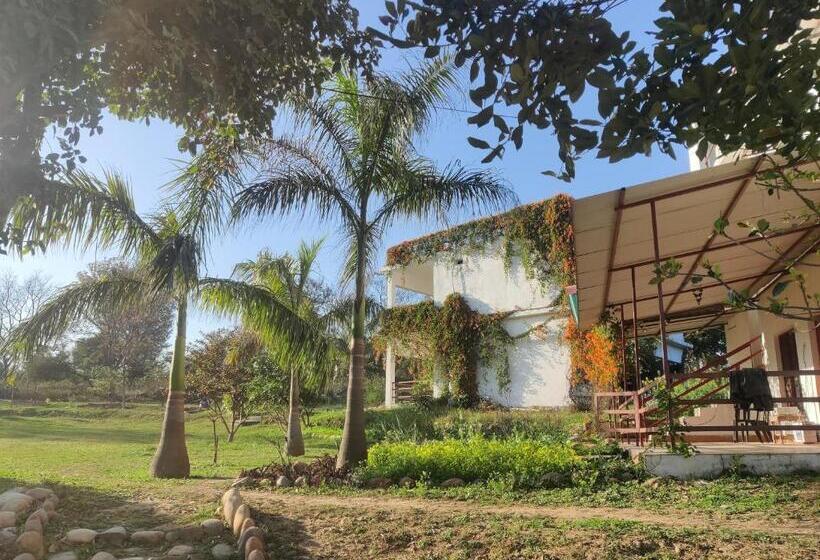 스탠다드 룸 호수 전망, Campong Nature Retreat