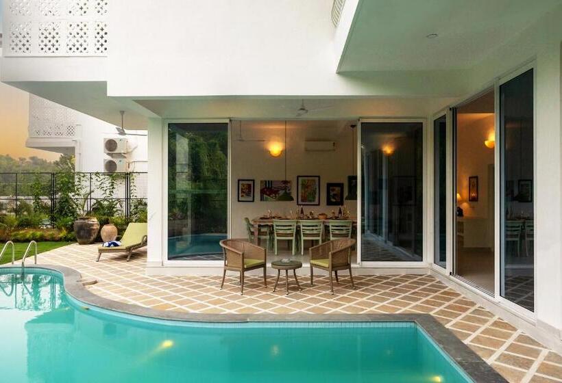 Вилла 5 Спален, Aroha Palms By Urban Villa And Resorts