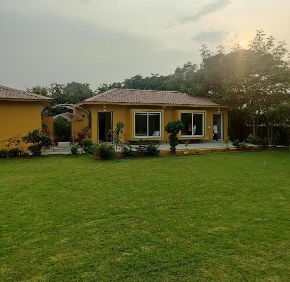 标准房带园景, Girisadan Organic Farm Retreat & Botanical Forest
