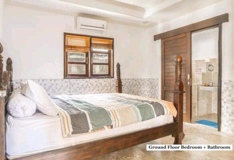 Номер Deluxe, Cozy Room With Pool Walking Distance To Beach