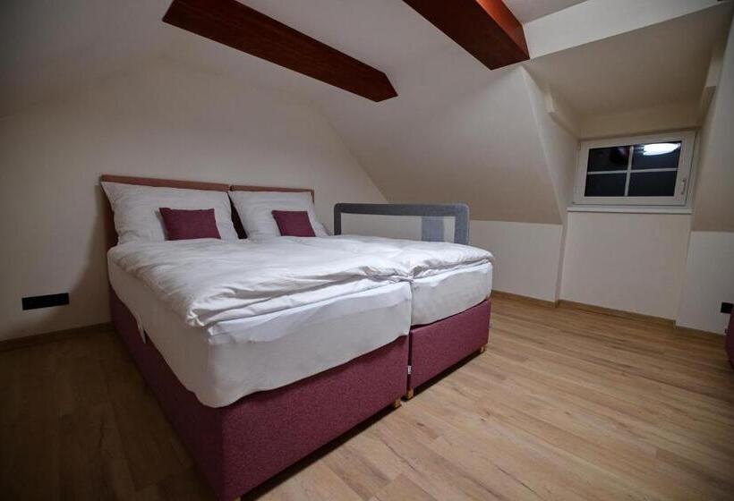 Family Suite, Penzion Pod Hazmburkem