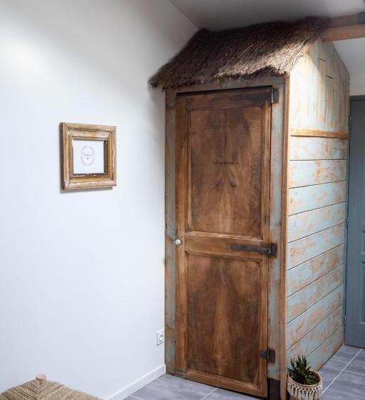 Номер Стандарт Вид на Бассейн, Bessire Chambres & Table D Hôtes