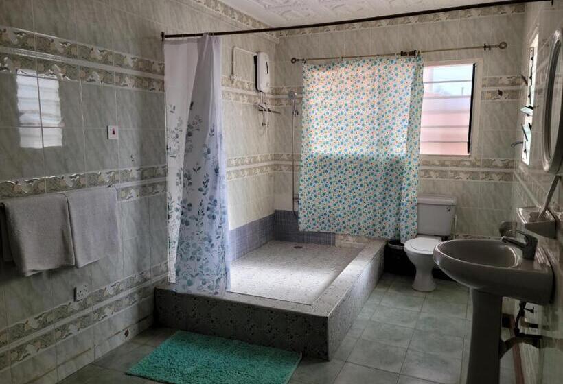 标准三人间, Loreto Palm Villa
