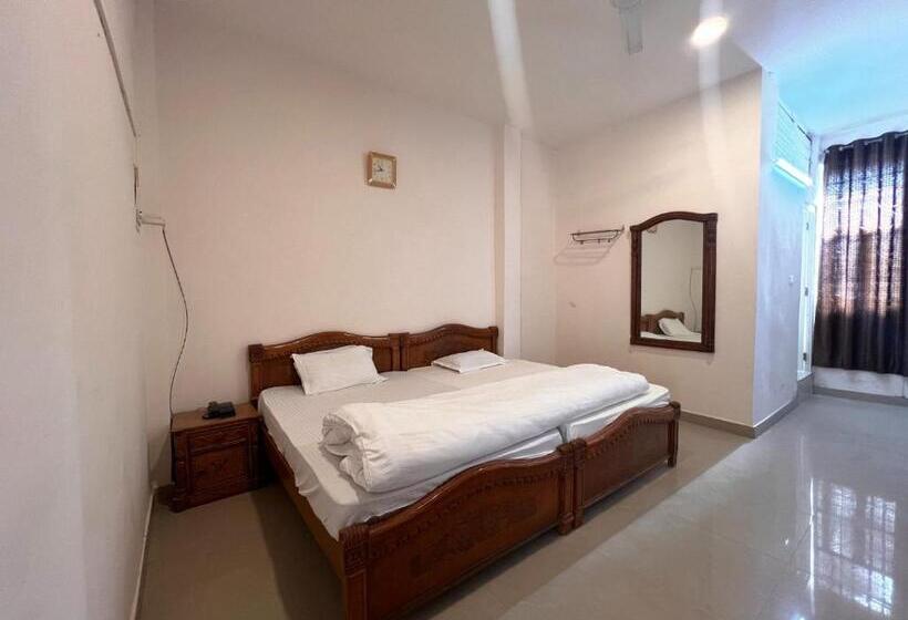 豪华房间, The Patel Stadium Hotel 1 Km From Bus Stand And 2 Km From Railway Station
