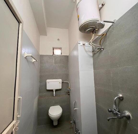 סוויטה משפחתית, The Patel Stadium Hotel 1 Km From Bus Stand And 2 Km From Railway Station