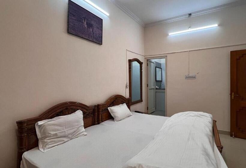 סוויטה דלוקס, The Patel Stadium Hotel 1 Km From Bus Stand And 2 Km From Railway Station