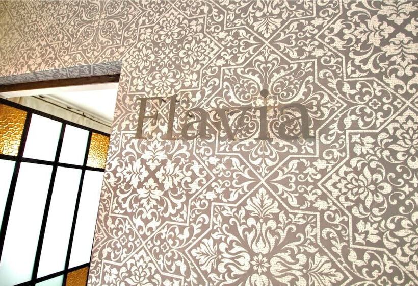 اتاق لوکس, Boutique Santa Elena