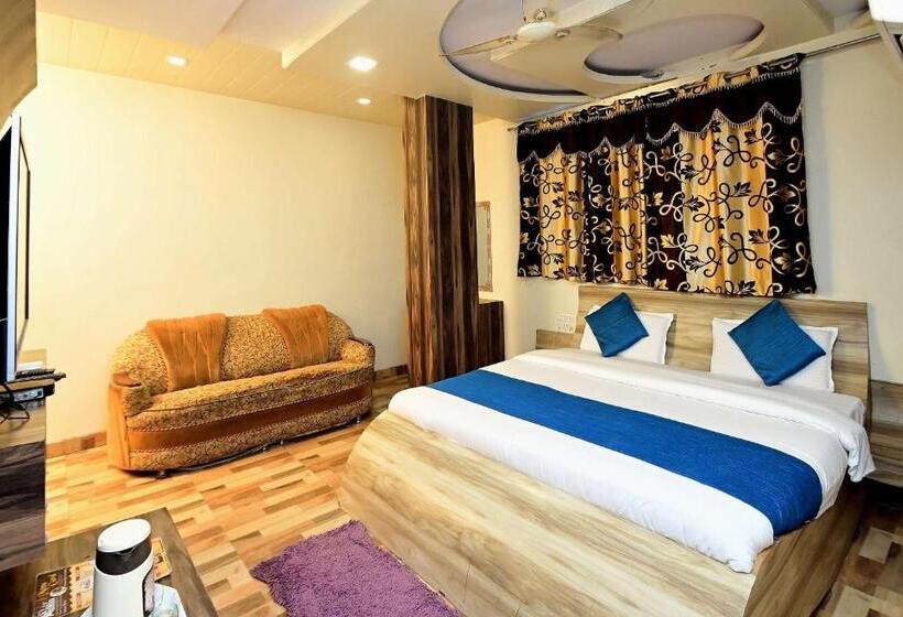 Номер Superior, Star Palace Near Railway Station