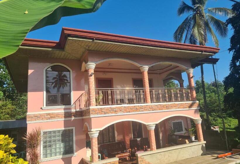 اتاق خانوادگی با سرویس بهداشتی مشترک, Rotunda Inn Home Stay