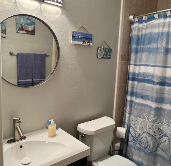Апартаменты 1 Спальня Нижний Этаж, Jjs Beach Condo