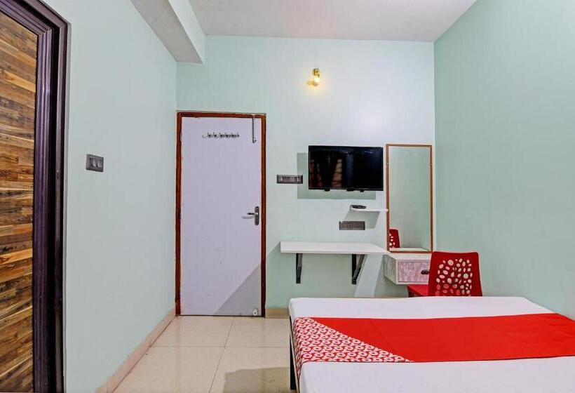 标准间, Oyo Nirmal Guest House