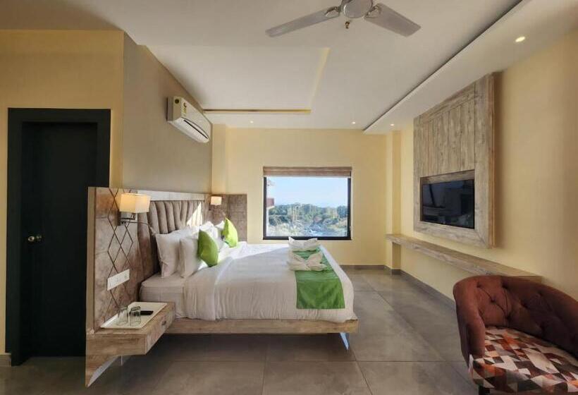 패밀리 룸, Staycation Premium Riviera Resort Dharamshala   A Riverside Resort With Balcony View