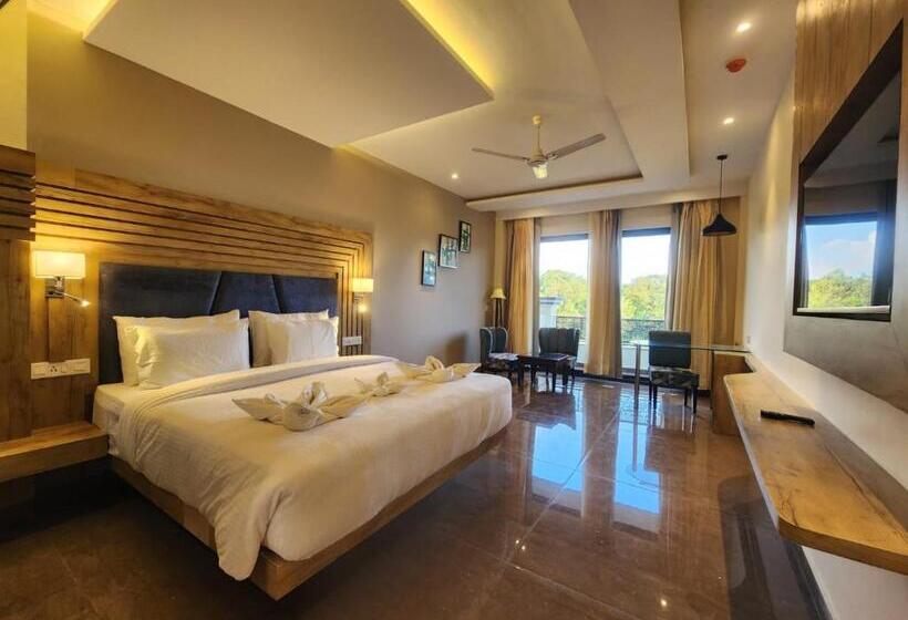 패밀리 룸, Staycation Premium Riviera Resort Dharamshala   A Riverside Resort With Balcony View