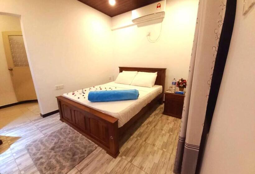 اتاق لوکس, Dinu Lanka Resort